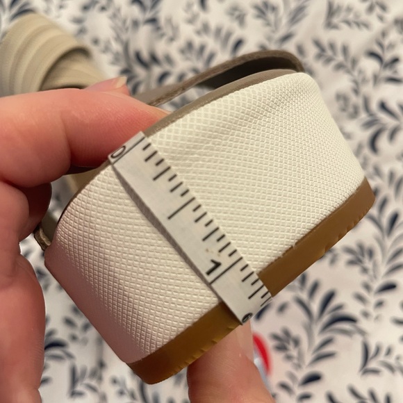 SOREL NWT Women's Platform Sandals in Taupe and White Size 7 - Picture 9 of 15